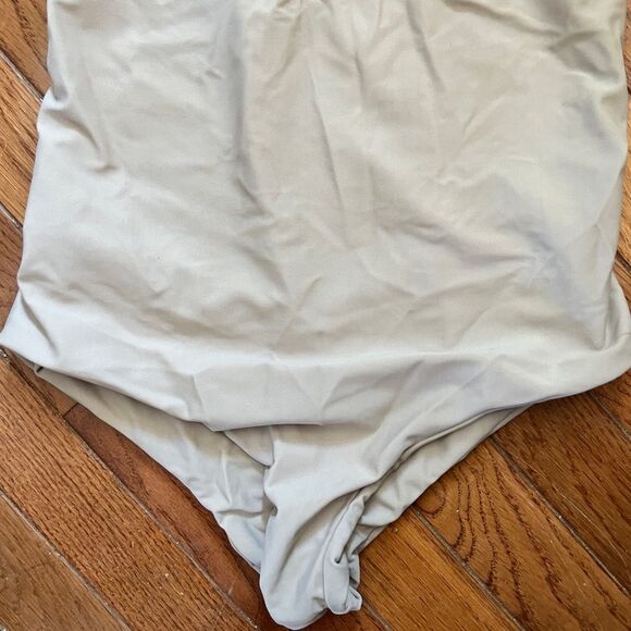 Mikoh One Piece Bathing Suit‎ - Picture 4 of 9